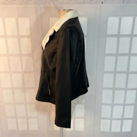 Torrid Faux Leather Sherpa Line Moto Jacket size 1x - Picture 9 of 14